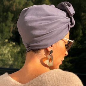 Mysterious Gray-Turban