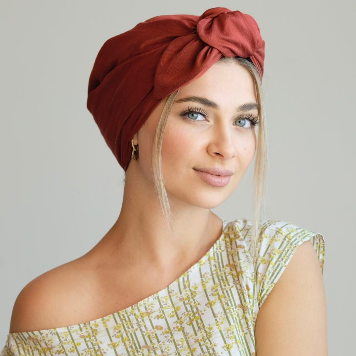 Zahra Maroon-Turban