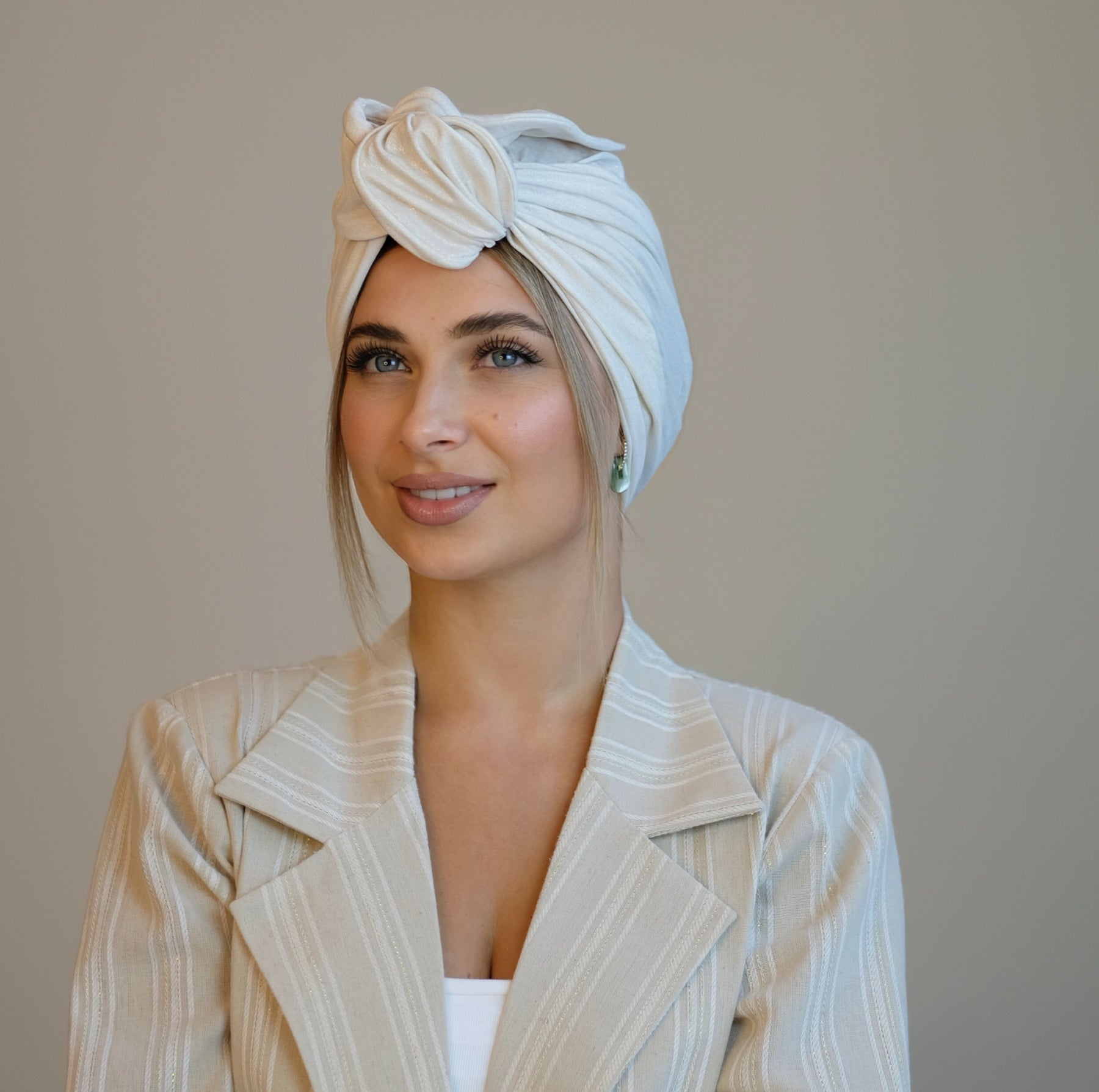 Shine Off White-Turban